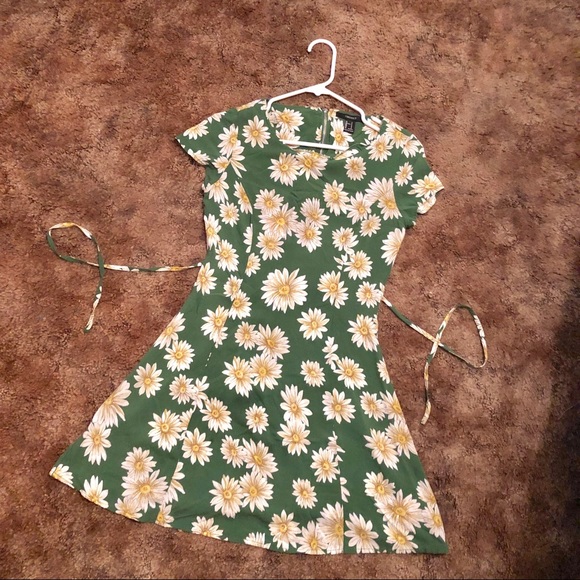 Spring/Summer Dress - Picture 2 of 2